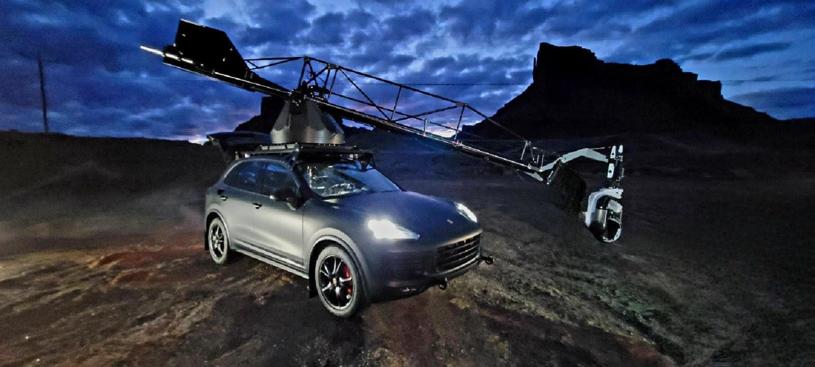 CineMoves Arm Car in desert terrain