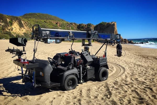 Extreme Gator crane on beach
